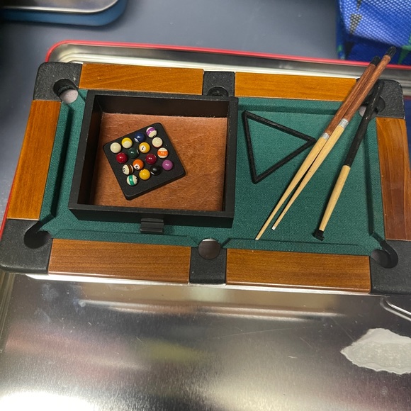 Very Rare Miniature Wood Billiards Table with Accessories by John Gullaksen. - Picture 14 of 15